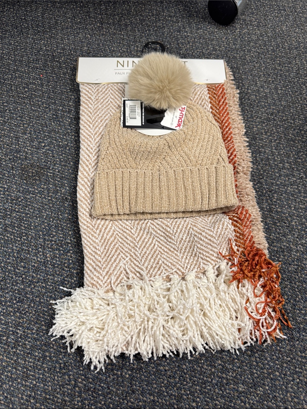 Nine West scarf hat set // 100502